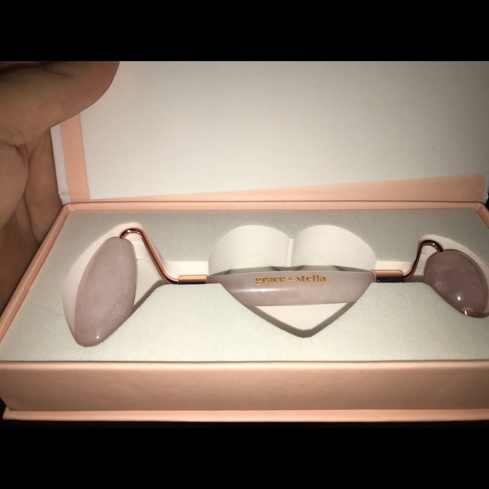 Grace & Stella rose quartz roller